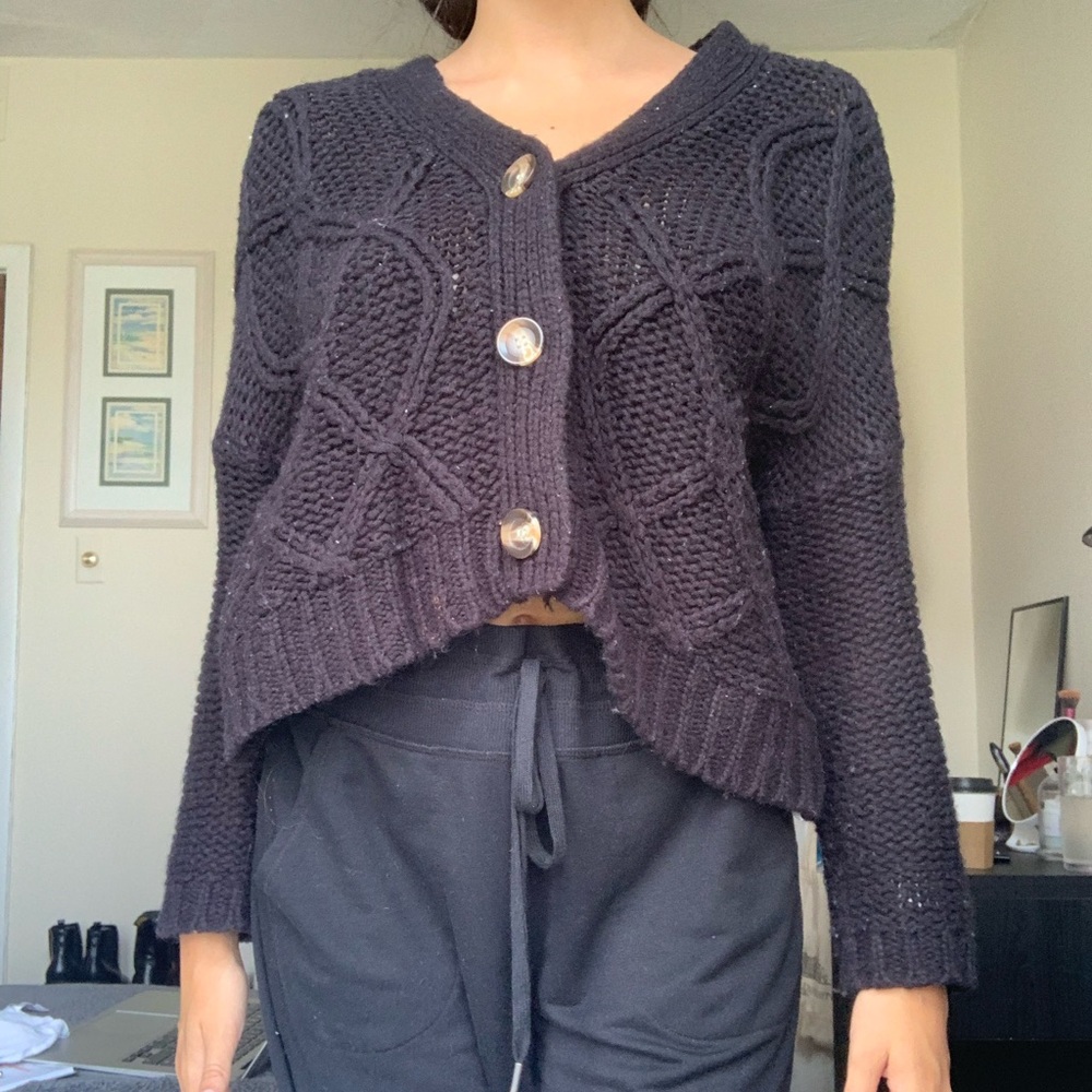 BLACK KNIT CARDIGAN